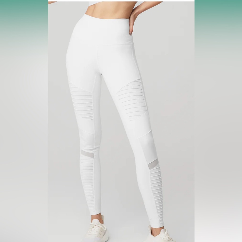 NWT Alo yoga 7/8 high waist moto leggings white xs